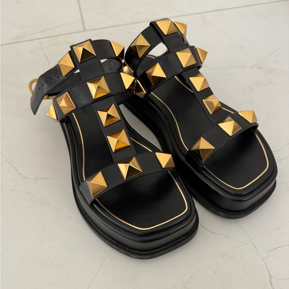 Valentino 38 Gladiator Sandals Like New - Picture 1 of 7